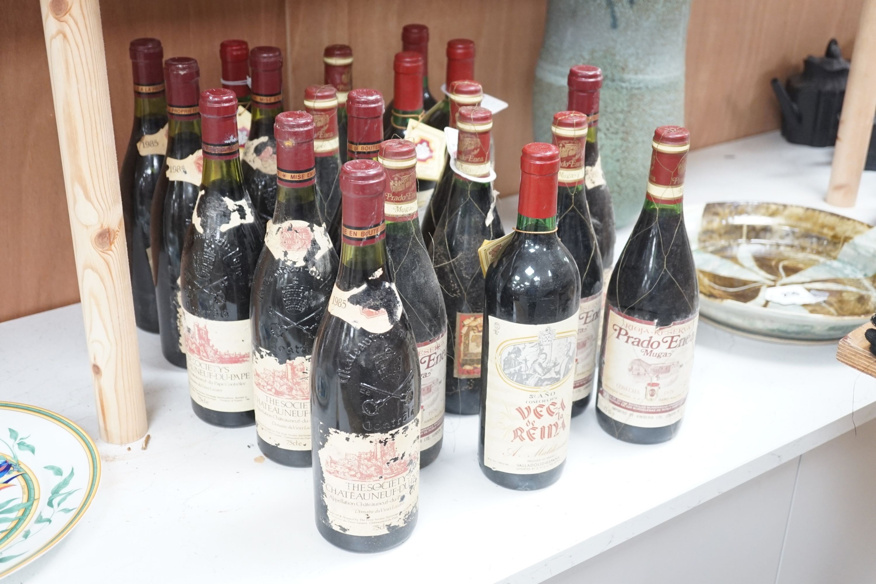 Twenty bottles of mixed French and Spanish red wine